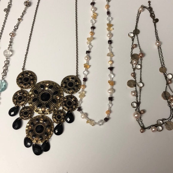 Bundle 5 necklaces - Picture 2 of 3